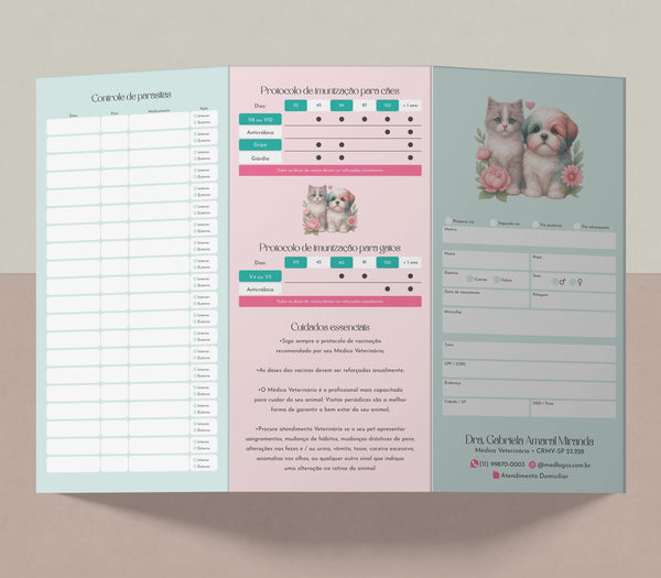 Cartão de vacina pet Maxi com duas dobras, espaço para 18 vacinas e acabamento gráfico refinado em papel MedFiber® 240g.