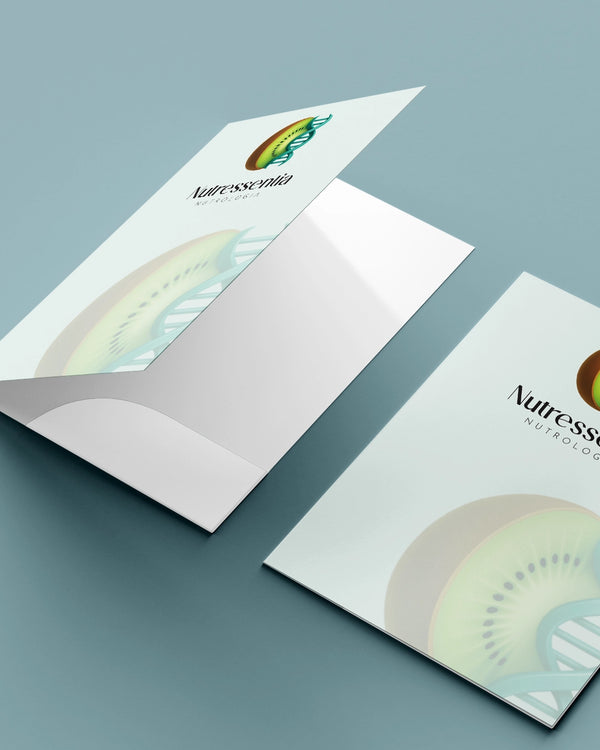 Pasta para nutrólogos com bolso interno para documentos e exames, layout funcional para clínicas, produzido pela gráfica Med Logos. Pastas médicas sofisticadas e personalizadas.