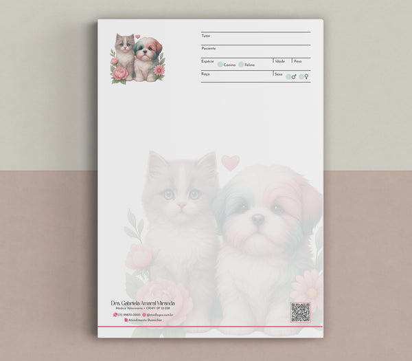 Receituário veterinário em blocos A4 ou A5 com 100 folhas, impresso em papel offset 90g com nitidez e design funcional.