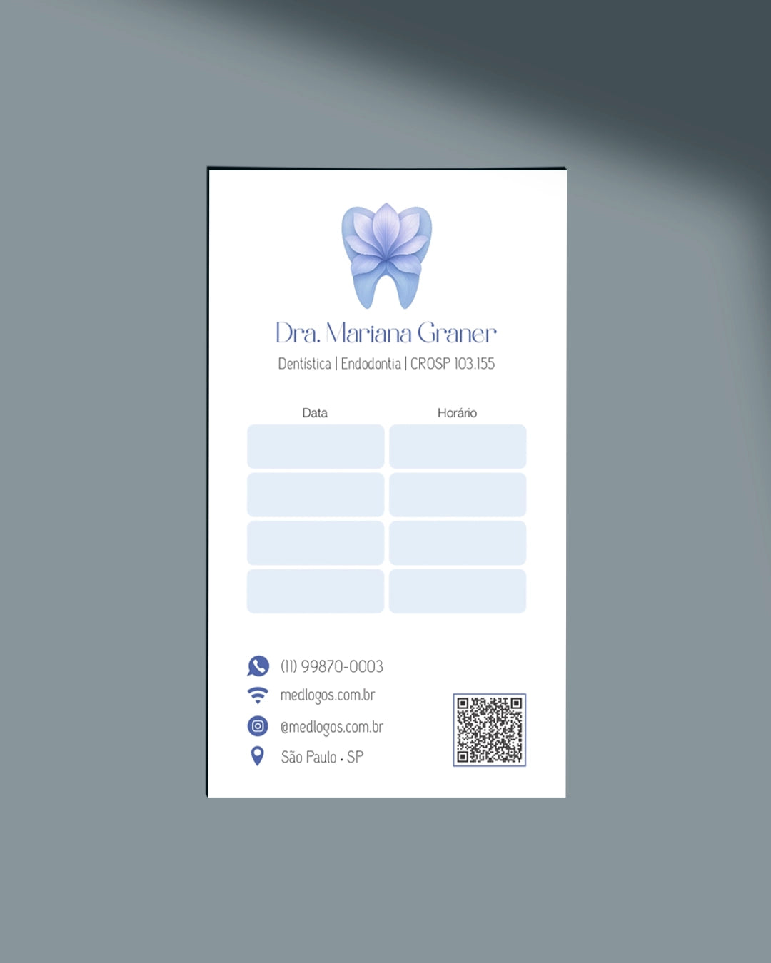 Cartão de próxima consulta para dentista com logotipo de dente azul e campos de data e horário