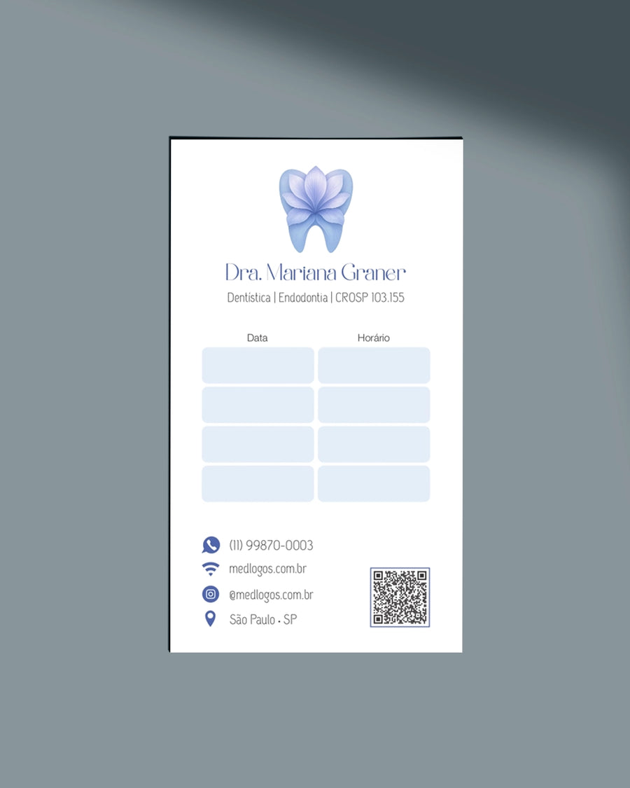 Cartão de próxima consulta para dentista com logotipo de dente azul e campos de data e horário