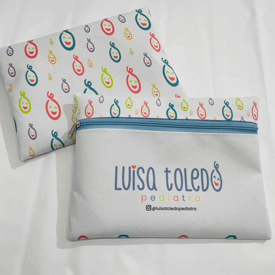 Pastinha pediátrica com ziper, estilo bolsa ou bolsinha necessaire para documentos pediátricos.