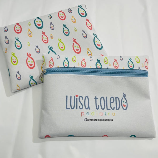 Pastinha pediátrica com ziper, estilo bolsa ou bolsinha necessaire para documentos pediátricos.